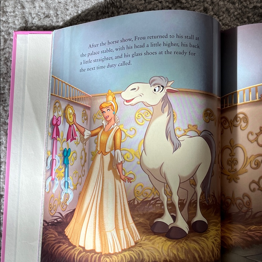 Disney Enchanted Stables Pink Storybook - Picture 3 of 5